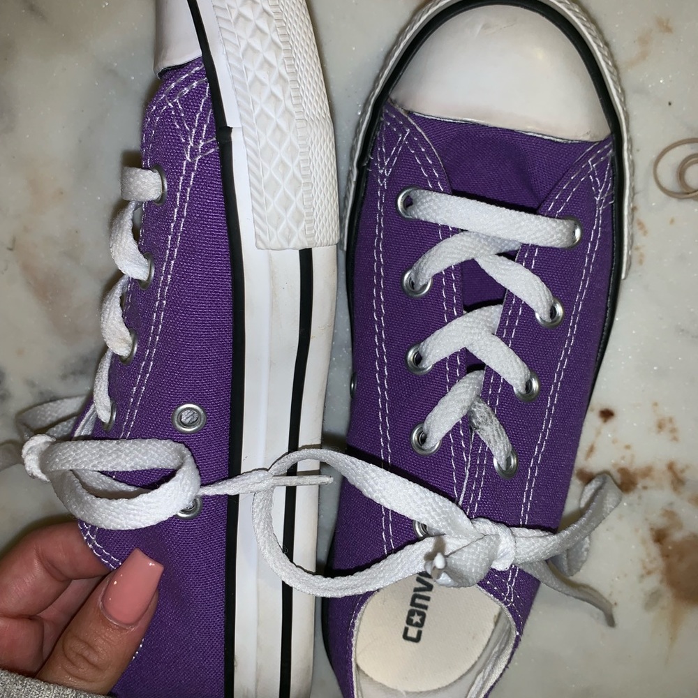 Excellent condition purple converse!(:
